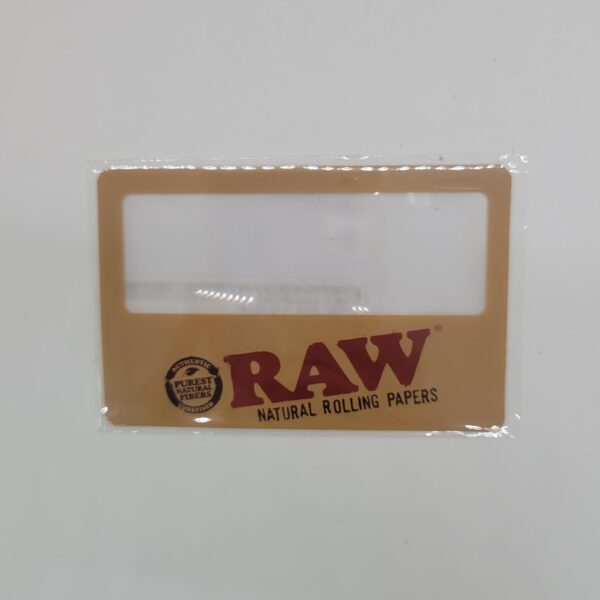 Raw Magnifying Card